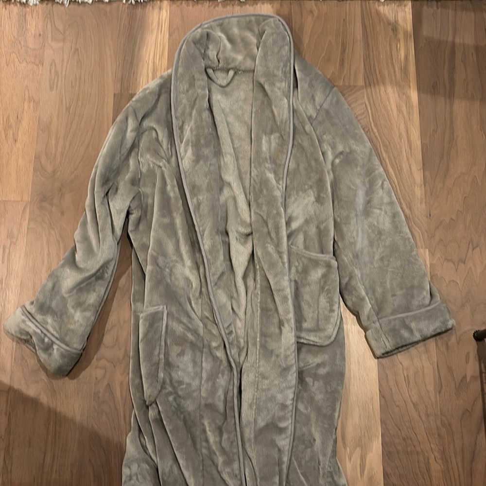 Plushy, grey, full length ugg robe